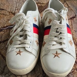 Gucci White Athletic Shoes with Red and Blue Stripes